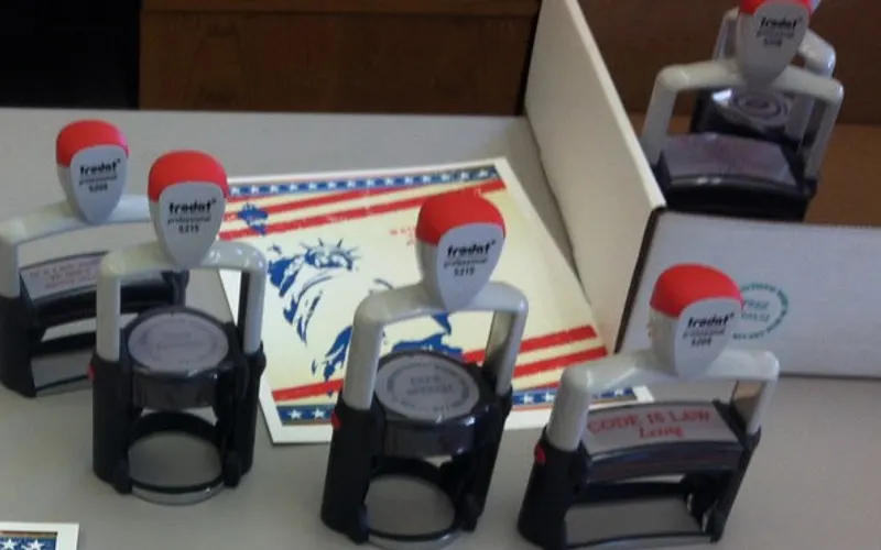 Self-inking rubber stamps